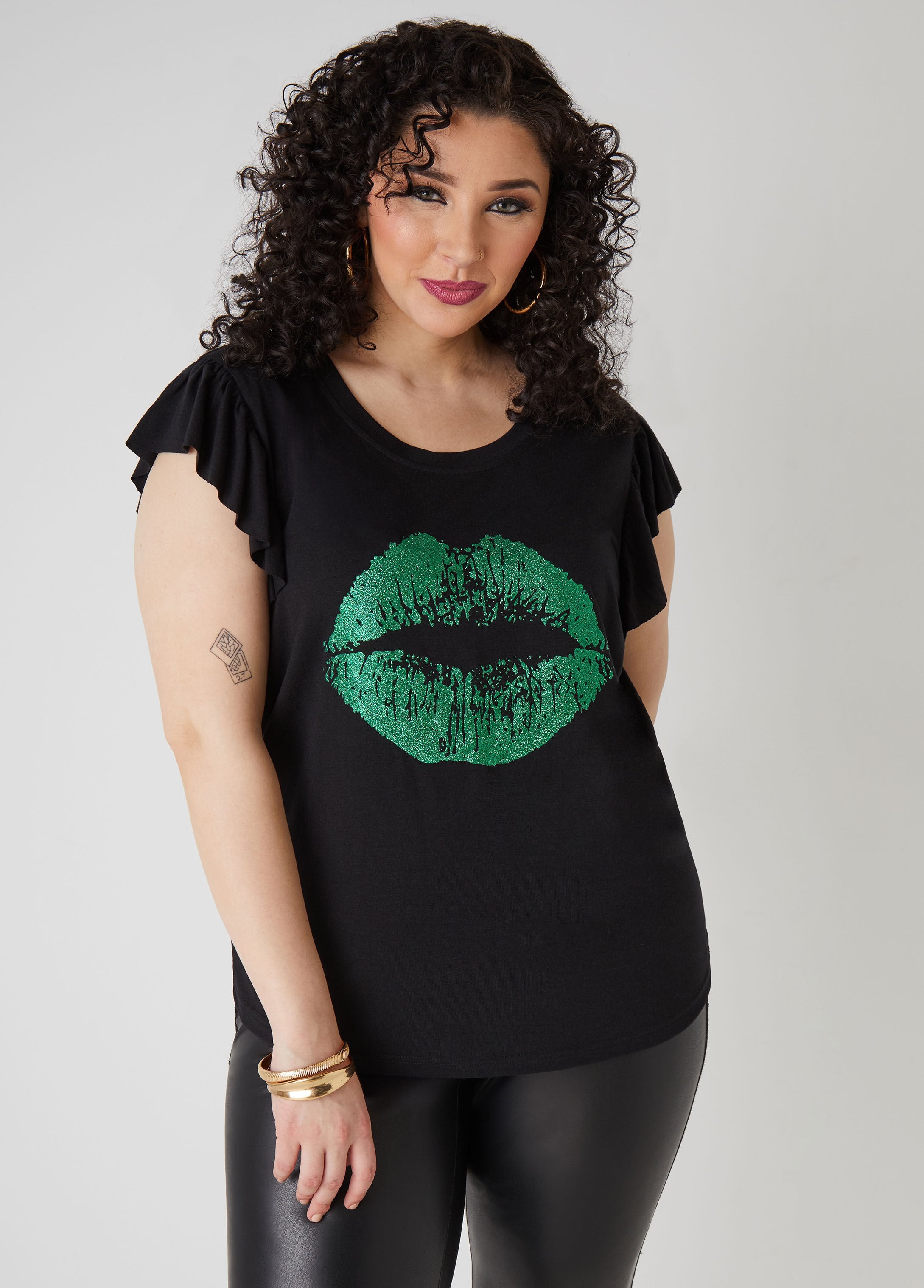 Plus Size Lips Graphic Tee Plus Size T Shirt