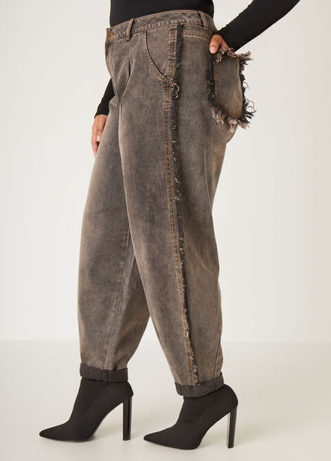 Frayed Mid Rise Barrel Jeans, Grey image number 2