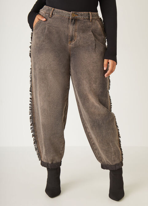 Frayed Mid Rise Barrel Jeans, Grey image number 0