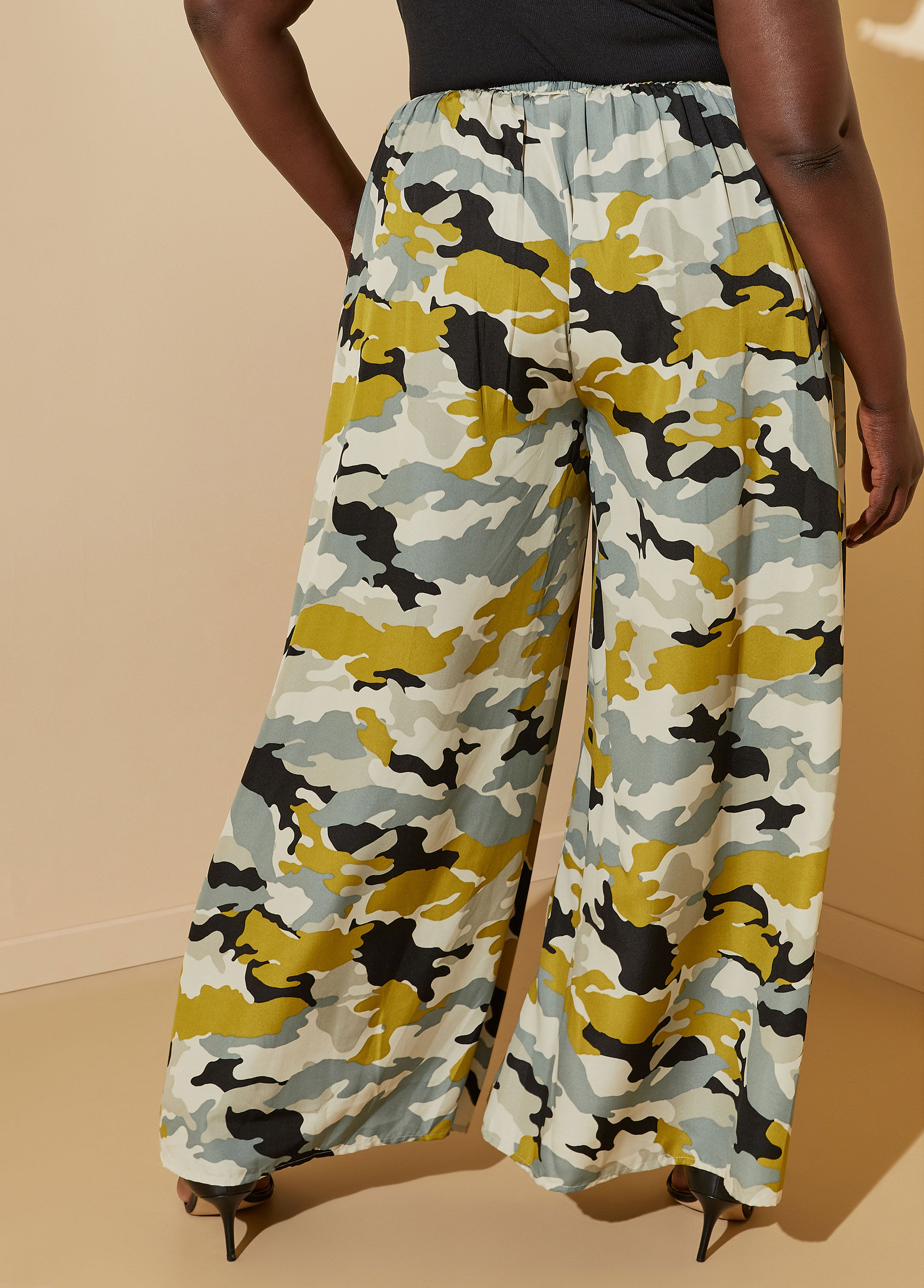 Camo hot sale palazzo pants