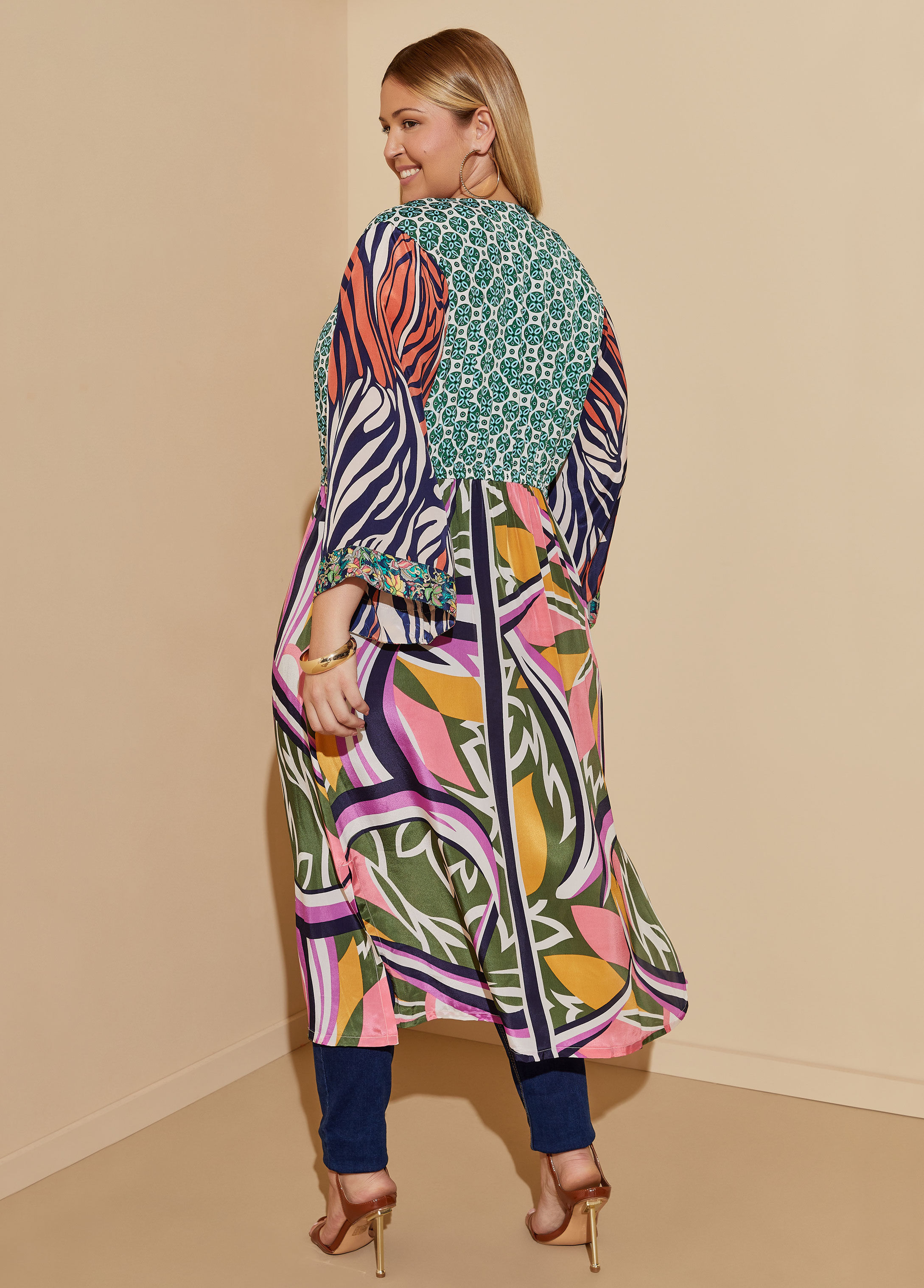 Terra & Sky Women´s Plus Size 1X Floral Printed Kimono and Green